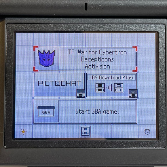 (BUNDLE) Nintendo DS Lite in Blue With 4 Games & Accessories - Picture 12 of 16